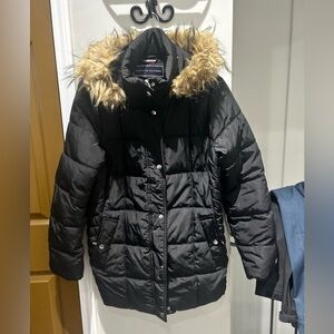 Black Women’s Tommy Hilfiger Bomber Jacket Sz. L